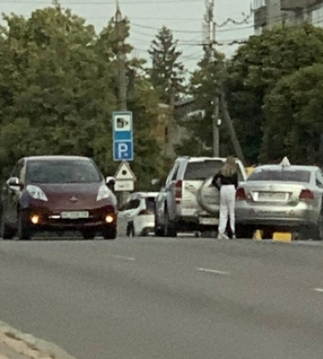 У Луцьку – аварія за участю навчального авто 