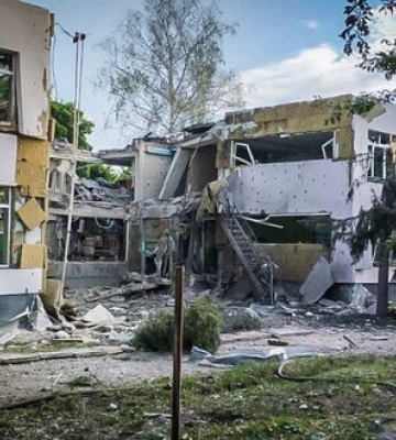 Наслідки російського удару по дитсадку у Чугуєву. ФОТОрепортаж