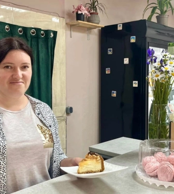 Виграла грант: у Богородчанах харків’янка відкрила кондитерську