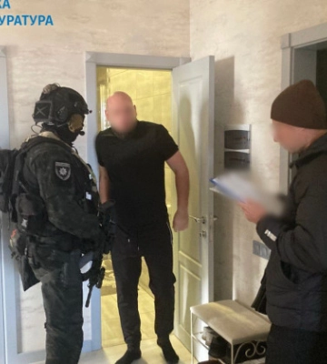Обещал помочь с документами для снятия с военного учета: в Киеве разоблачили мошенника. Фото