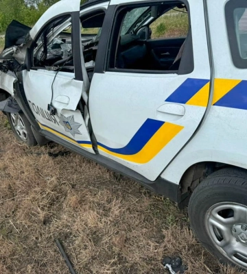 Рашисти вдарили дроном по евакуаційному авто у Вовчанську