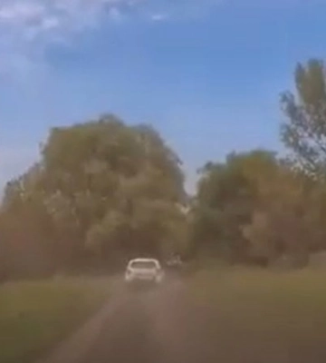 В Волчанске российский дрон взорвал авто полицейских, которые ехали на эвакуацию гражданских. Фото