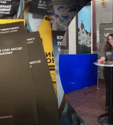 На залізничному вокзалі у Львові запрацював інформаційний пункт рекрутингу до армії