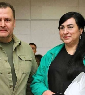 Почесні медалі та подяки. Філатов під час сесії традиційно вручив нагороди лікарям