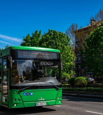 Из-за мобилизации водителей в Николаеве не выйдут на маршруты некоторые автобусы
