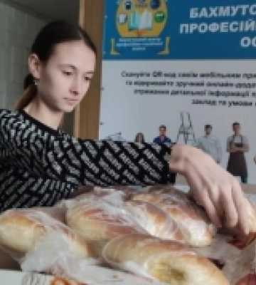 В училищі у Гощі відкрили лабораторію з професії «Кухар. Кондитер»