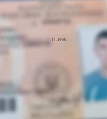 «Вигадливий» рівнянин вклеїв своє фото у чуже пенсійне посвідчення