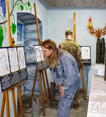 Захисниці, що загинули на війні. Відкрилася перша виставка робіт снайперки Білозерської Захисниці, що загинули на війні. Відкрилася перша виставка робіт снайперки Білозерської