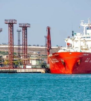 АМКУ незаконно выдает разрешения на пользование причалом в порту &quot;Южный&quot; коммерческим структурам