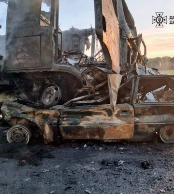 Смертельна ДТП під Кам’янським: двоє людей згоріли в “Таврії”