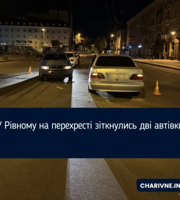 У Рівному біля драмтеатру зіткнулися "Шкода" й "Мерседес" (ФОТО)