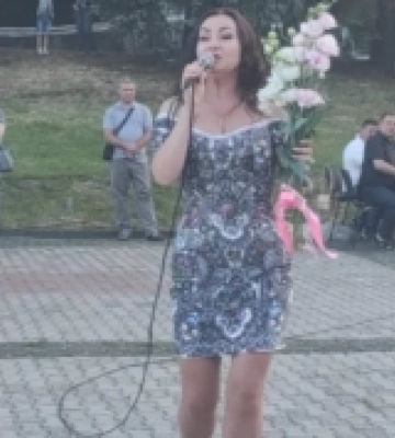 В Острог із благодійним концертом приїде заслужена артистка Олена Білоконь