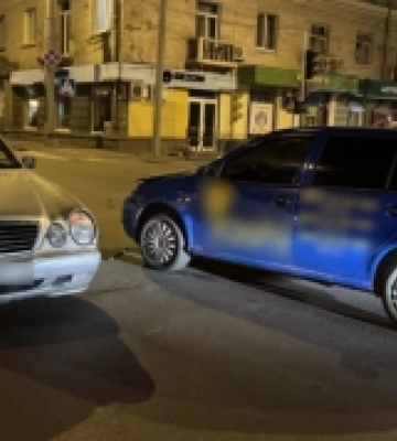 В аварії у Рівному один з водіїв травмував руку