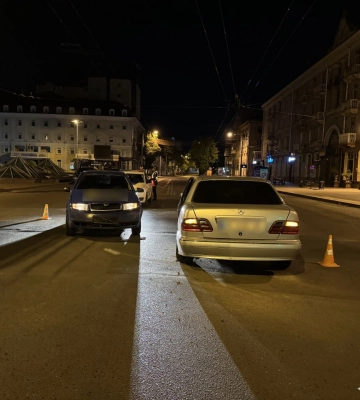 В комендантську годину у Рівному упіймали п`яного водія Tesla