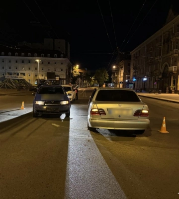 В комендантську годину у Рівному упіймали п`яного водія Tesla