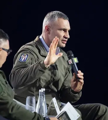 Дороги, школи, парки: в мерії Києва розповіли про свою роботу за 10 років перебування Віталія Кличка на посаді мера