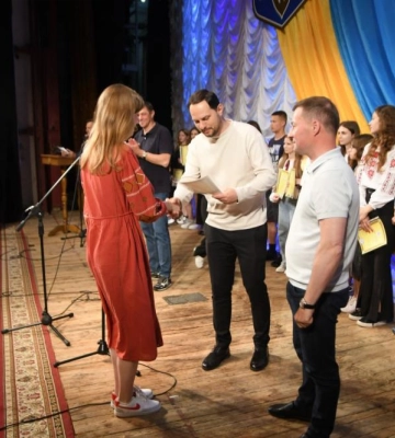 На Рівненщині відзначили юних науковців