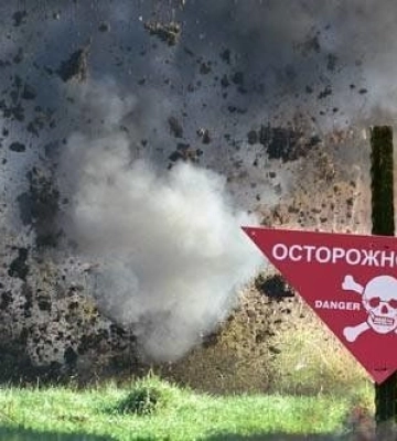 На кордоні з Чернігівщиною військові РФ заміновують свої території та відбудовують фортифікації