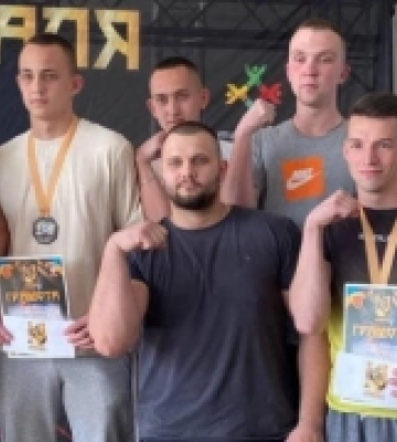 Нововолинці вдало виступили на змаганнях з армспорту