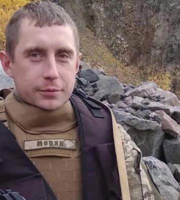 «На щиті» до рідного дому на Волині повертається полеглий Герой Микола Варчин