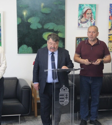 В Ужгороді відкрилася камерна виставка художника та волонтера зі слов’янська Сергія Cметанкіна (відео)