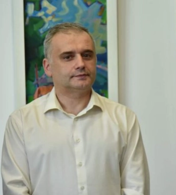 В Ужгороді відкрилася камерна виставка художника та волонтера зі слов’янська Сергія Cметанкіна (відео)