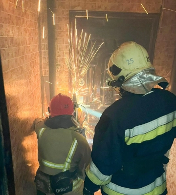 Рівненські рятувальники важкохворій жінці відкрити двері квартири