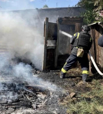 У Високопіллі на Херсонщині надзвичайники загасили пожежу