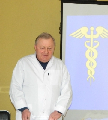 Екскерівник медзакладу в Рівному, якого судять за розтрату коштів, хотів поновитися на посаді
