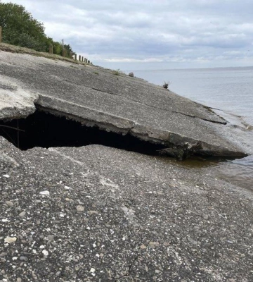 На Полтавщині руйнується дамба на Кременчуцькому водосховищі: чим це загрожує місцевим