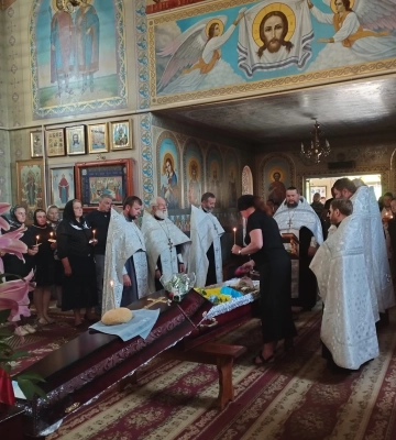 Його весільний коровай розламали на кладовищі: на Волині провели в останню дорогу молодого воїна Артема Тюрина