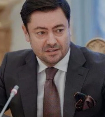 Зʼявилася інформація, яку суму за два роки великої війни заробив керівник апарату ВР В'ячеслав Штучний