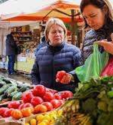 У Дніпрі відкрився вечірній базар біля Центрального ринку «Озерка»