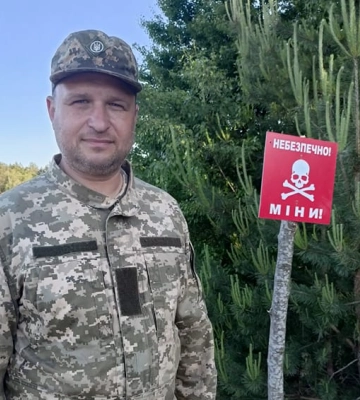 Солдат Павло Дутко: «Депутати теж на передовій, в окопах!»