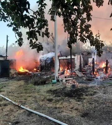 Ворог 16 разів обстріляв населені пункти Донеччини, скинув авіабомби на Курахове