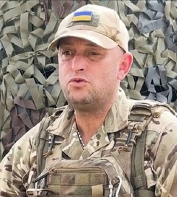 30 років працював фельдшером у Луцьку: прикордонник Док відбивав атаки в Авдіївці та рятував поранених (відео)