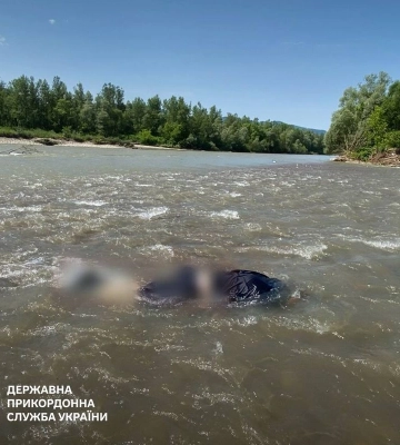 У Тисі знайшли чергового потопельника. Офіційна кількість загиблих у річці перевищила 30