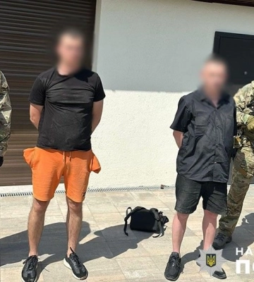 Видавали себе за військових: у Києві викрили наркоторговців, які розвозили кокаїн під час комендантської години