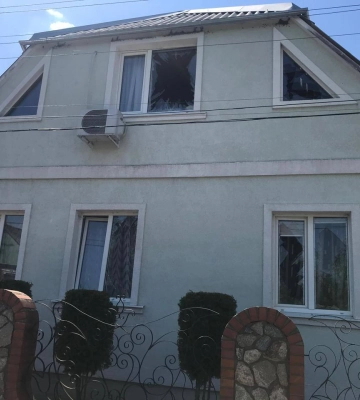 Росіяни КАБом вдарили по Золочеву: частина селища – без світла 