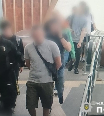 У Києві знайшли чоловіка, який вночі запустив феєрверк