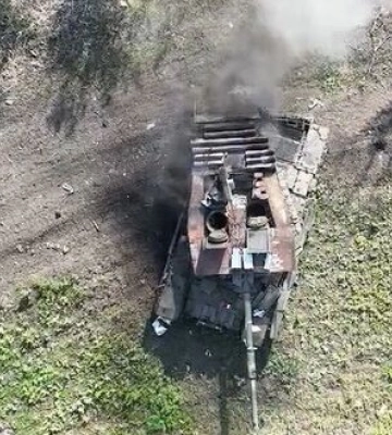 Бойцы уничтожили танк Т-90 и две БМП вблизи Часового Яра на Донетчине. ВИДЕО