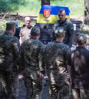 Более 800 дронов: Кличко передал бойцам 112-й отдельной бригады терробороны помощь от Киева. Фото