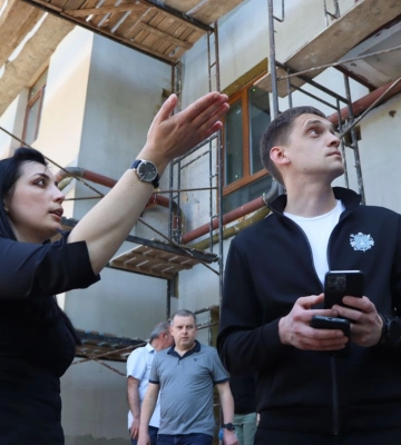 Відновлення йде за планом, роботи планують завершити до серпня, – Іван Федоров про реконструкцію зруйнованого будинку