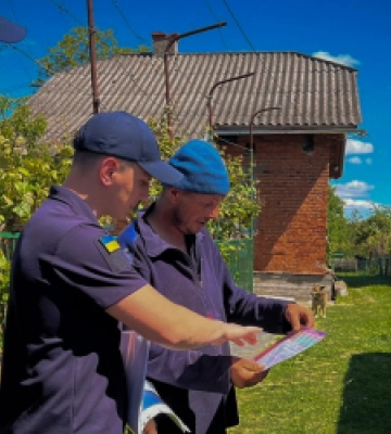 На Львівщині рятувальники провели рейди з профілактики пожеж та безпеки на водних об'єктах