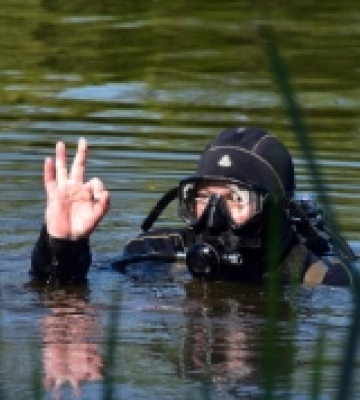 На Волині в парку понівечили лавку