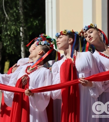 Фестиваль «Калиновий спів» відкрили у Кропивницькому (фоторепотаж)