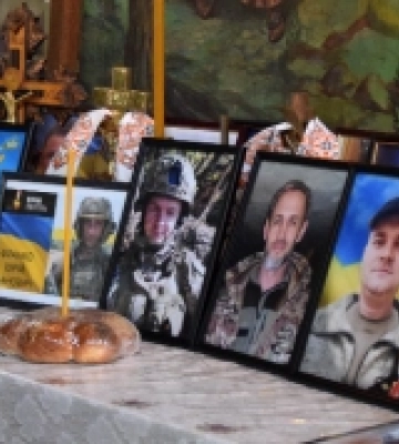 У Луцьку рідним загиблих прикордонників з Волині вручили посмертні нагороди