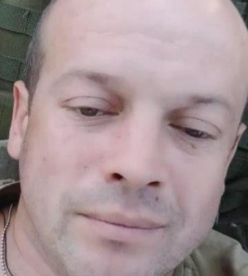Діти втратили тата, дружина - коханого чоловіка, батьки - сина: Героя з Волині посмертно нагородили медаллю