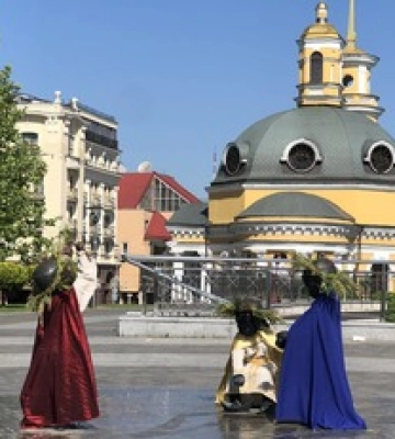 Малышей Кия, Щека, Хорива и Лыбидь принарядили ко Дню Киева: атмосферные фото