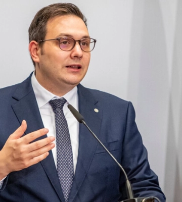 Не купуйтесь на кремлівські казки про бажання миру, – глава МЗС Чехії про удар Росії по Харкову